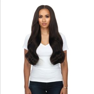 Bellamy 24 inch, 240g off black hair extensions.